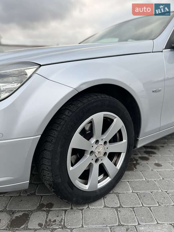 Универсал Mercedes-Benz C-Class 2011 в Виннице