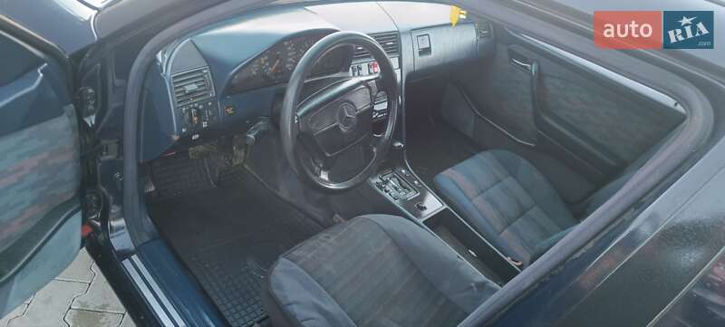 Седан Mercedes-Benz C-Class 1994 в Черновцах фото 12 Седан Mercedes-Benz C-Class 1994 в Черновцах