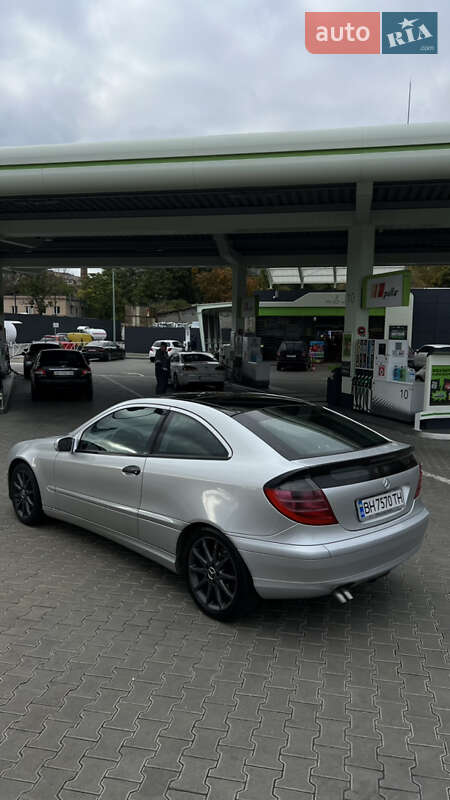 Купе Mercedes-Benz C-Class 2004 в Одессе фото 5 Купе Mercedes-Benz C-Class 2004 в Одессе