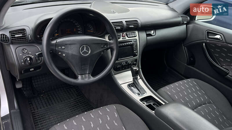 Купе Mercedes-Benz C-Class 2004 в Одессе фото 18 Купе Mercedes-Benz C-Class 2004 в Одессе