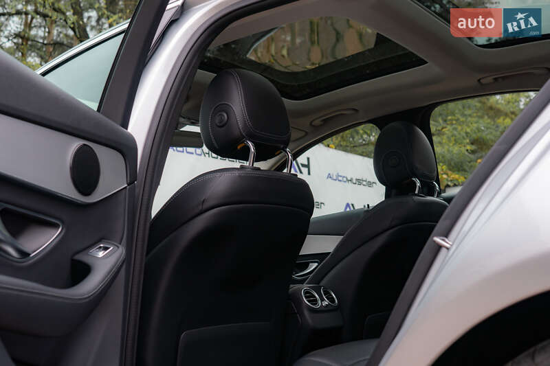 Седан Mercedes-Benz C-Class 2019 в Києві фото 48 Седан Mercedes-Benz C-Class 2019 в Києві