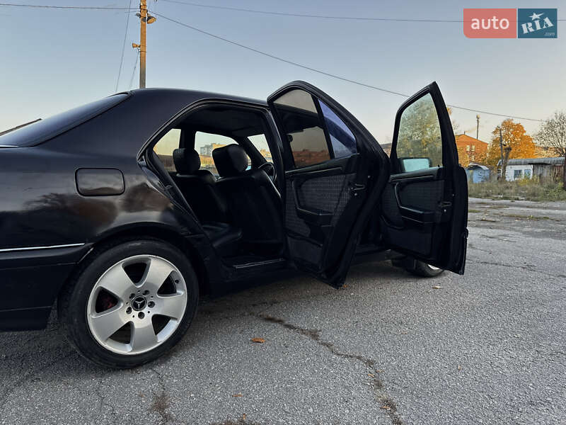 Седан Mercedes-Benz C-Class 1995 в Казатине фото 17 Седан Mercedes-Benz C-Class 1995 в Казатине
