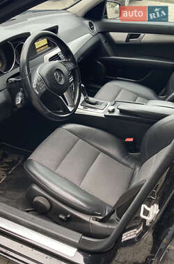 Универсал Mercedes-Benz C-Class 2012 в 