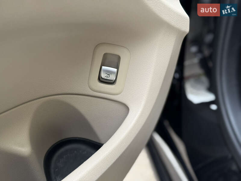 Седан Mercedes-Benz C-Class 2016 в Киеве фото 16 Седан Mercedes-Benz C-Class 2016 в Киеве