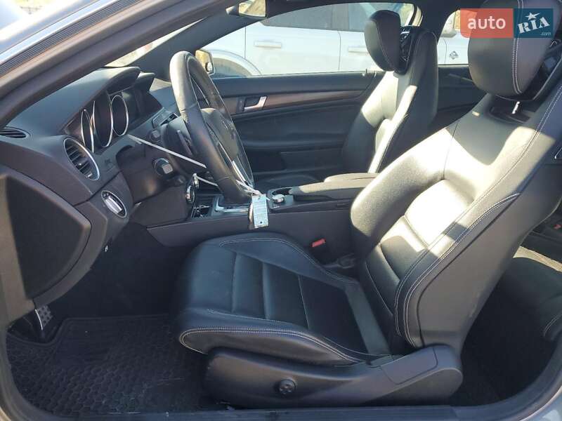Купе Mercedes-Benz C-Class 2012 в Львове