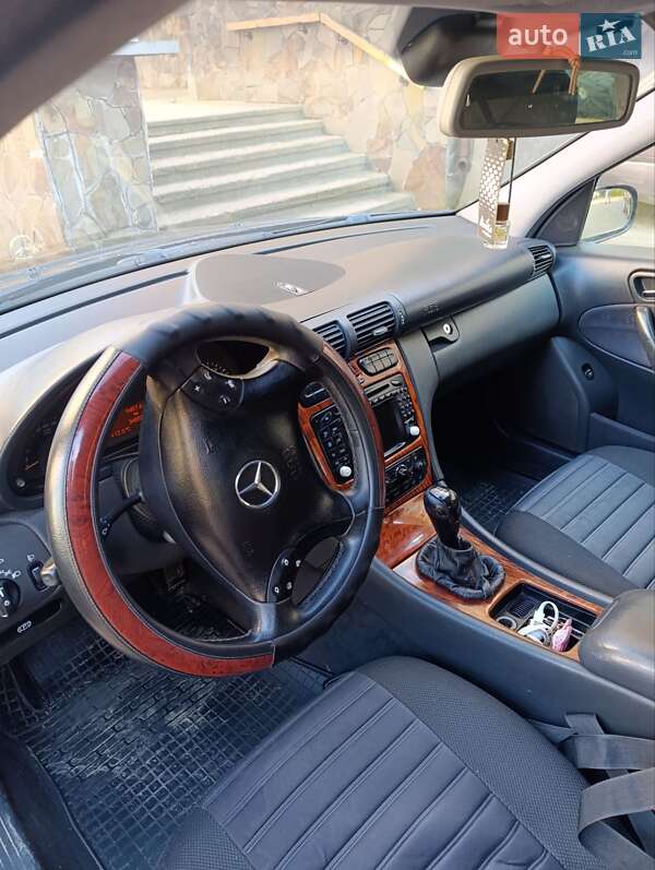 Універсал Mercedes-Benz C-Class 2002 в Косові фото 3 Універсал Mercedes-Benz C-Class 2002 в Косові