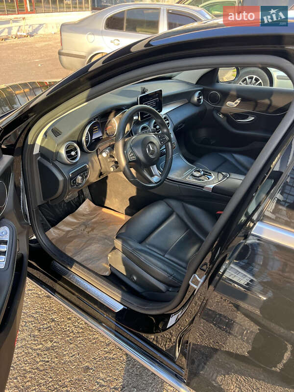 Седан Mercedes-Benz C-Class 2017 в Киеве