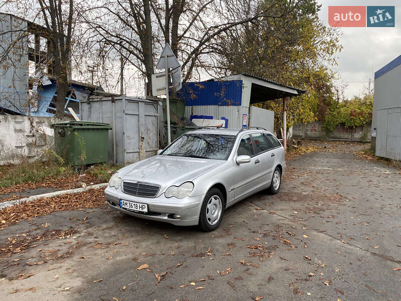 Mercedes-Benz C-Class 2003