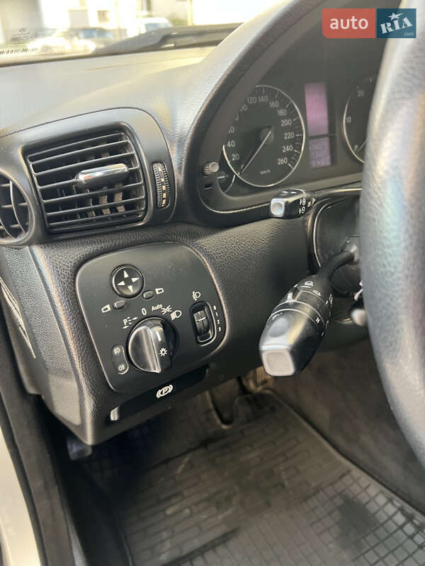 Універсал Mercedes-Benz C-Class 2007 в Вараші фото 25 Універсал Mercedes-Benz C-Class 2007 в Вараші