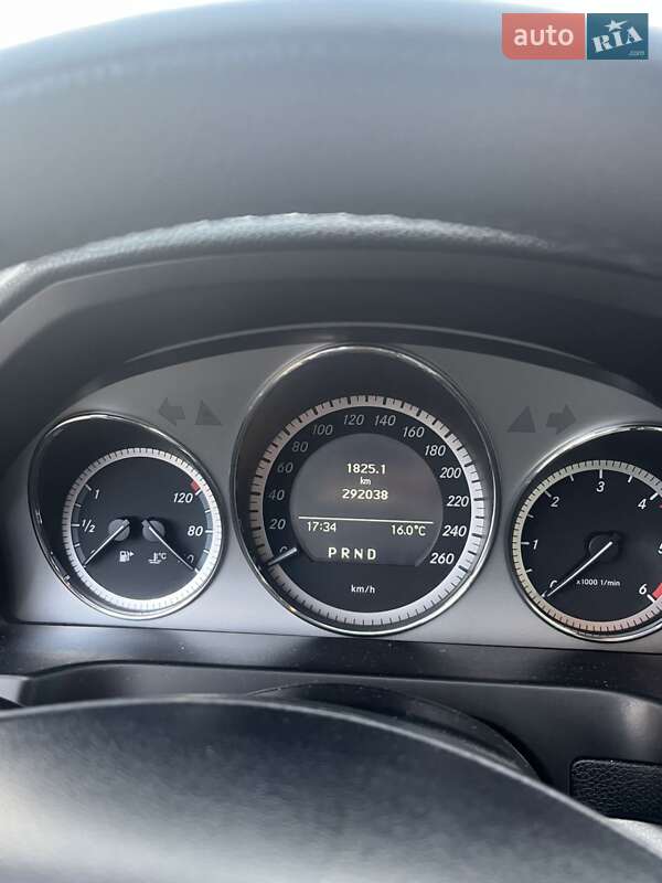 Універсал Mercedes-Benz C-Class 2010 в Івано-Франківську