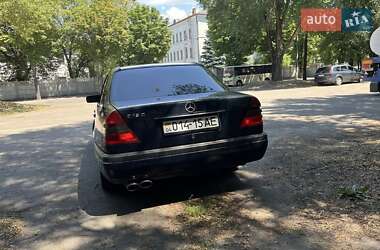 Седан Mercedes-Benz C-Class 1994 в  фото 4 Седан Mercedes-Benz C-Class 1994 в