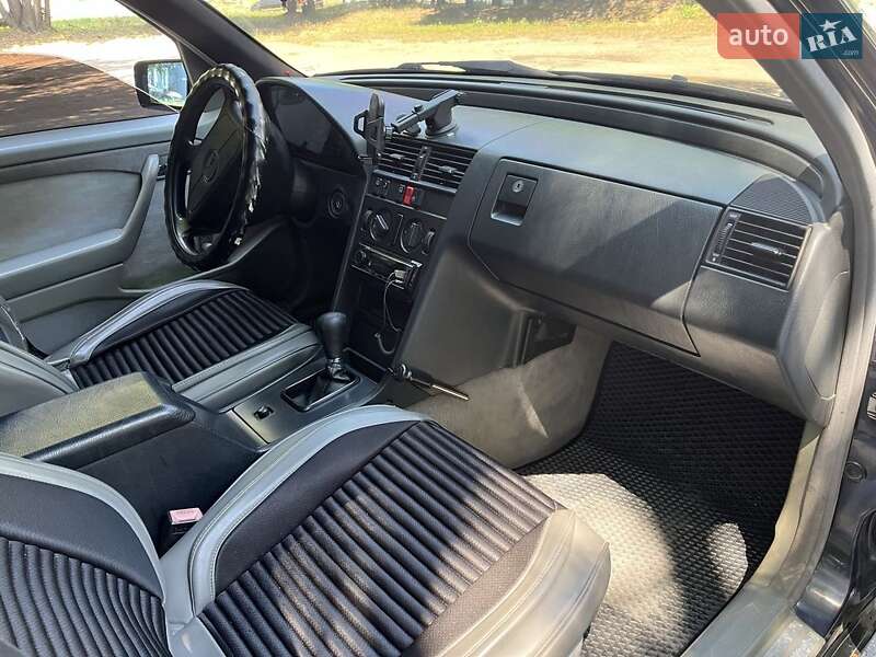 Седан Mercedes-Benz C-Class 1994 в Кам'янському фото 14 Седан Mercedes-Benz C-Class 1994 в Кам'янському