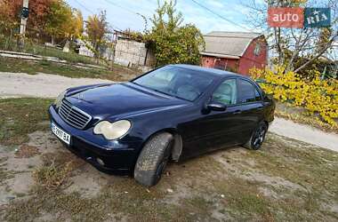 Седан Mercedes-Benz C-Class 2000 в 