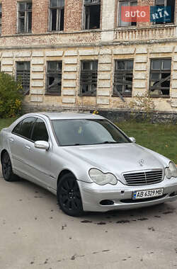 Седан Mercedes-Benz C-Class 2002 в Житомире Седан Mercedes-Benz C-Class 2002 в Житомире