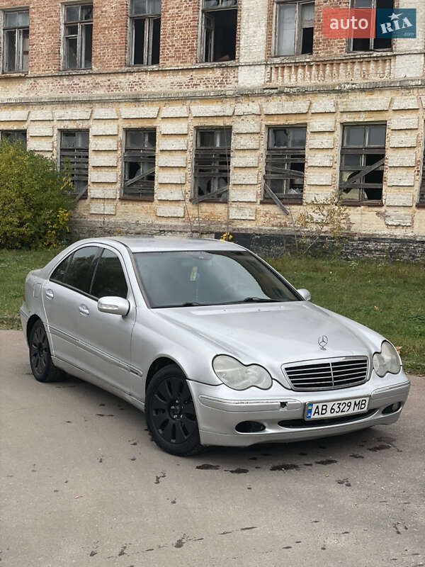 Mercedes-Benz C-Class 2002
