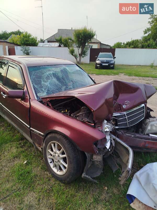 Седан Mercedes-Benz C-Class 1995 в Яготине фото 3 Седан Mercedes-Benz C-Class 1995 в Яготине