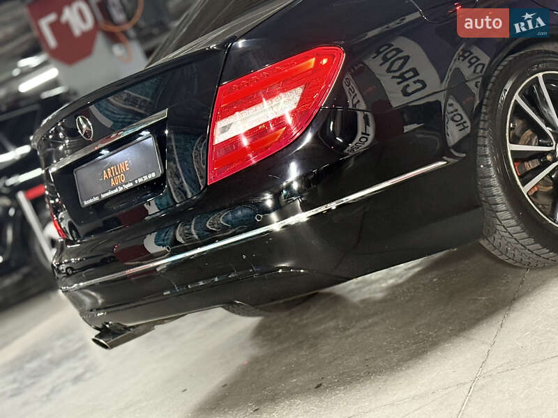 Седан Mercedes-Benz C-Class 2011 в Харкові фото 19 Седан Mercedes-Benz C-Class 2011 в Харкові