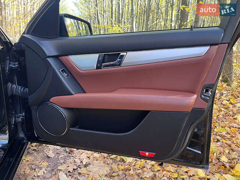 Седан Mercedes-Benz C-Class 2010 в Вінниці фото 20 Седан Mercedes-Benz C-Class 2010 в Вінниці