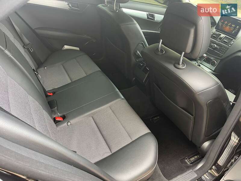 Седан Mercedes-Benz C-Class 2008 в Одессе