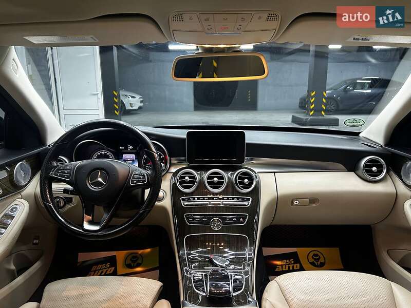Седан Mercedes-Benz C-Class 2015 в Чернівцях