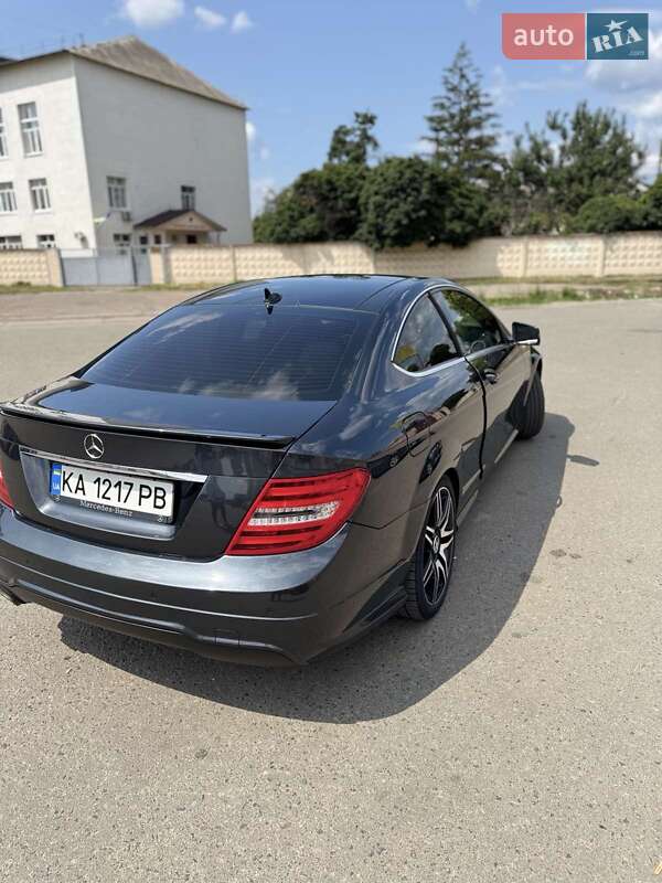 Купе Mercedes-Benz C-Class 2012 в Києві фото 18 Купе Mercedes-Benz C-Class 2012 в Києві