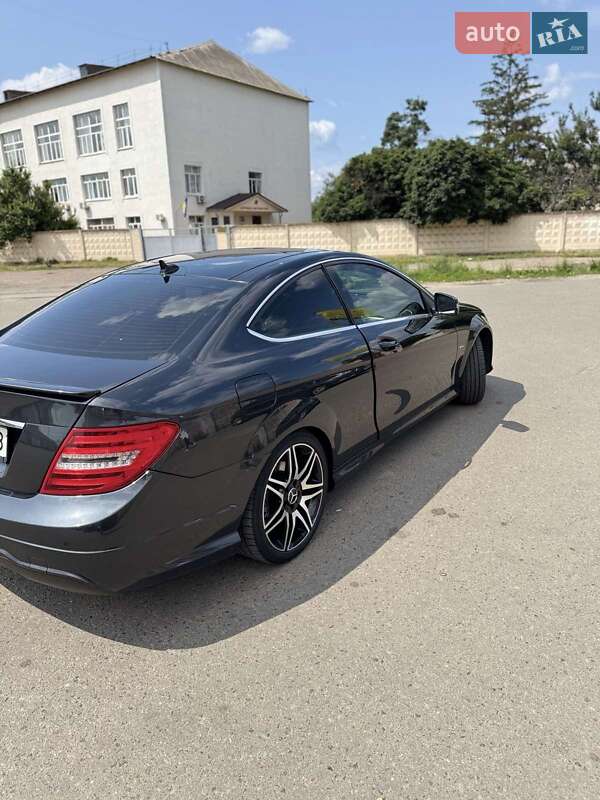 Купе Mercedes-Benz C-Class 2012 в Києві фото 25 Купе Mercedes-Benz C-Class 2012 в Києві