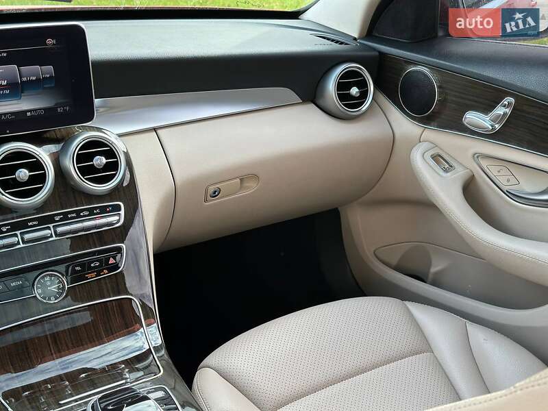 Седан Mercedes-Benz C-Class 2016 в Луцке фото 21 Седан Mercedes-Benz C-Class 2016 в Луцке