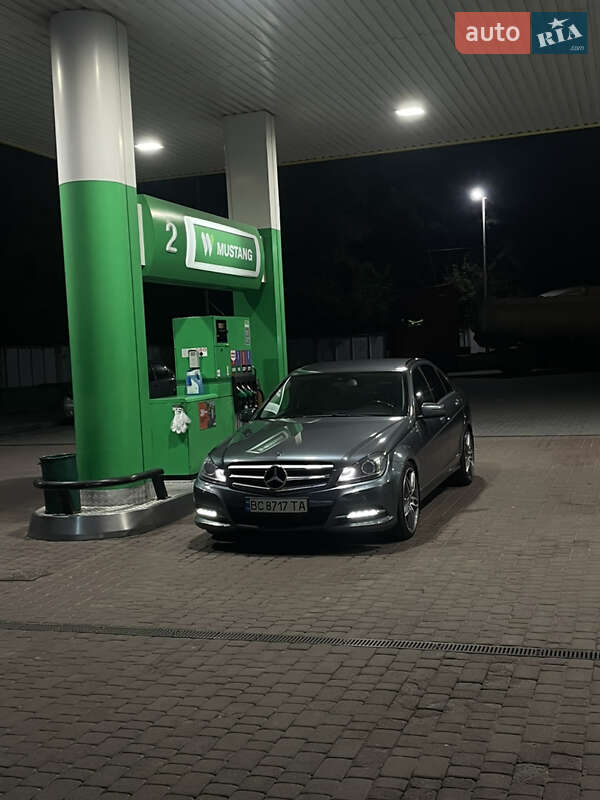 Седан Mercedes-Benz C-Class 2011 в Буске фото 2 Седан Mercedes-Benz C-Class 2011 в Буске