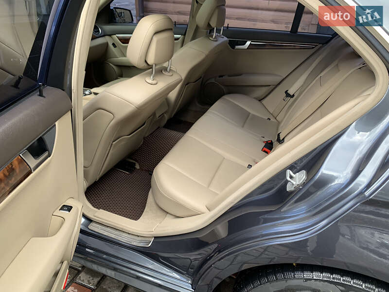 Седан Mercedes-Benz C-Class 2013 в Одесі фото 11 Седан Mercedes-Benz C-Class 2013 в Одесі