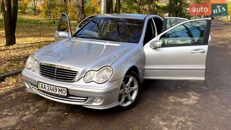 Седан Mercedes-Benz C-Class 2006 в Києві фото 25 Седан Mercedes-Benz C-Class 2006 в Києві