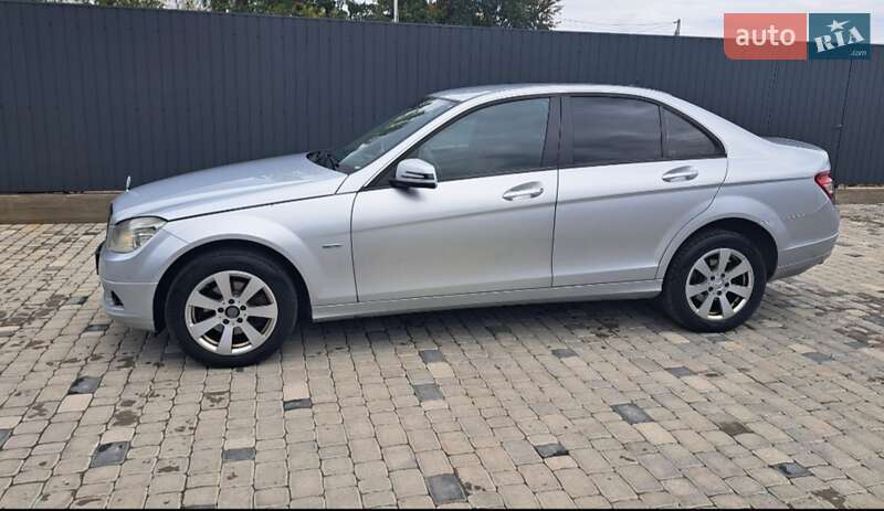 Седан Mercedes-Benz C-Class 2010 в Гнівані фото Седан Mercedes-Benz C-Class 2010 в Гнівані