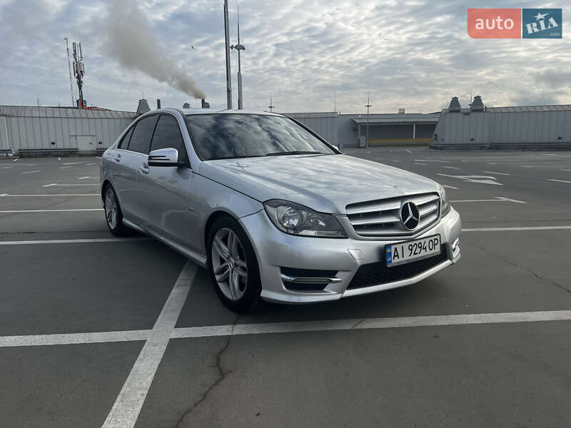 Седан Mercedes-Benz C-Class 2011 в Києві фото 4 Седан Mercedes-Benz C-Class 2011 в Києві