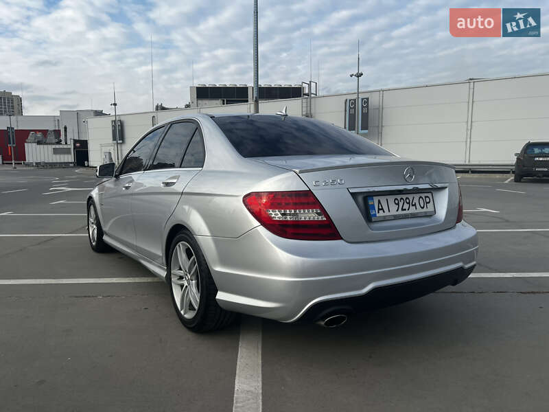 Седан Mercedes-Benz C-Class 2011 в Києві фото 8 Седан Mercedes-Benz C-Class 2011 в Києві