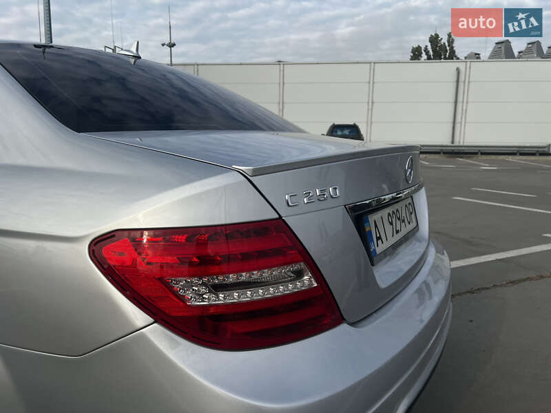 Седан Mercedes-Benz C-Class 2011 в Києві фото 22 Седан Mercedes-Benz C-Class 2011 в Києві