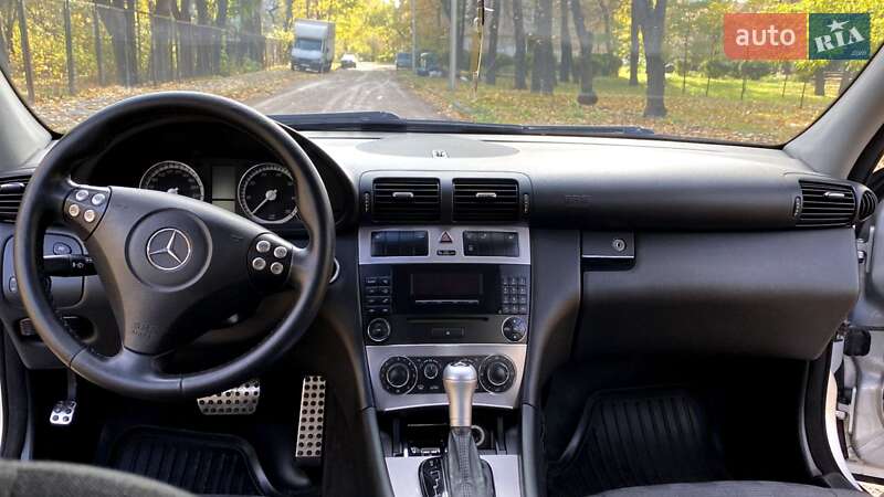 Седан Mercedes-Benz C-Class 2006 в Києві фото 12 Седан Mercedes-Benz C-Class 2006 в Києві