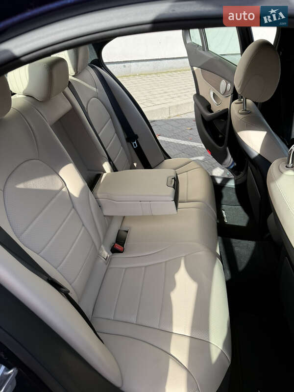 Седан Mercedes-Benz C-Class 2019 в Львові фото 45 Седан Mercedes-Benz C-Class 2019 в Львові