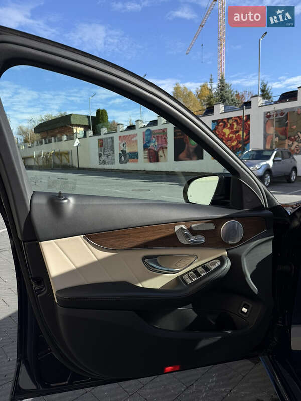 Седан Mercedes-Benz C-Class 2019 в Львові фото 50 Седан Mercedes-Benz C-Class 2019 в Львові