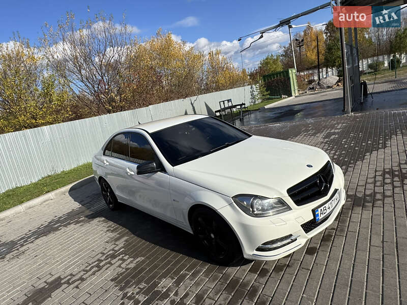 Седан Mercedes-Benz C-Class 2011 в Калинівці