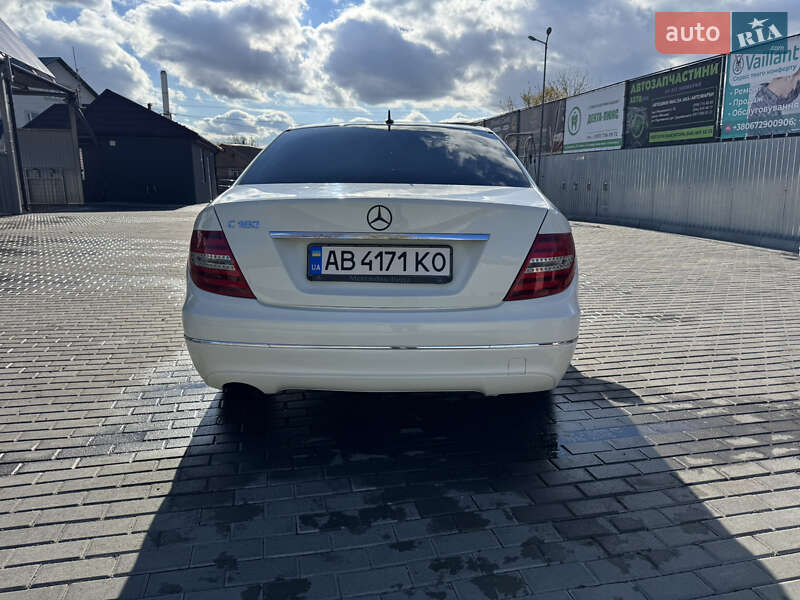 Седан Mercedes-Benz C-Class 2011 в Калинівці