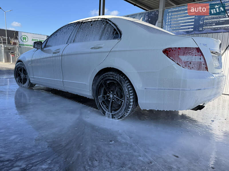 Седан Mercedes-Benz C-Class 2011 в Калинівці