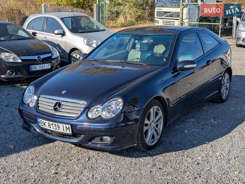Купе Mercedes-Benz C-Class 2005 в Ровно