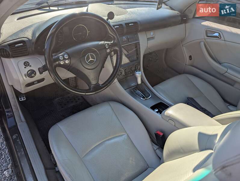 Купе Mercedes-Benz C-Class 2005 в Ровно