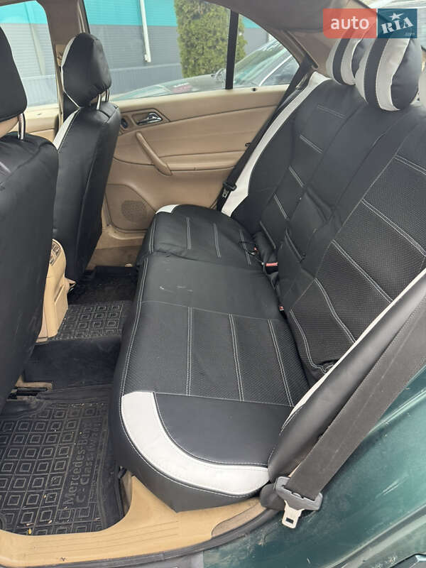 Седан Mercedes-Benz C-Class 2001 в Южному