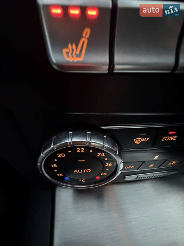 Седан Mercedes-Benz C-Class 2011 в Києві фото 55 Седан Mercedes-Benz C-Class 2011 в Києві