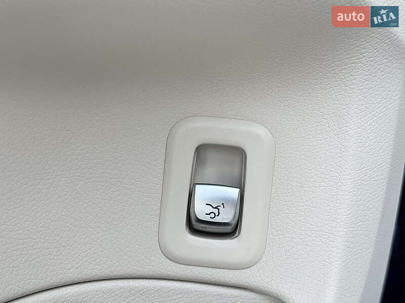 Седан Mercedes-Benz C-Class 2018 в Києві фото 19 Седан Mercedes-Benz C-Class 2018 в Києві