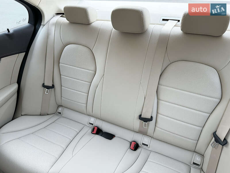 Седан Mercedes-Benz C-Class 2018 в Києві фото 26 Седан Mercedes-Benz C-Class 2018 в Києві