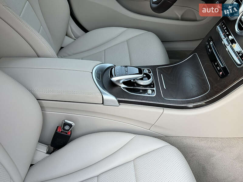 Седан Mercedes-Benz C-Class 2018 в Києві фото 37 Седан Mercedes-Benz C-Class 2018 в Києві