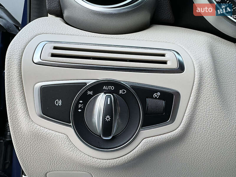 Седан Mercedes-Benz C-Class 2018 в Києві фото 40 Седан Mercedes-Benz C-Class 2018 в Києві