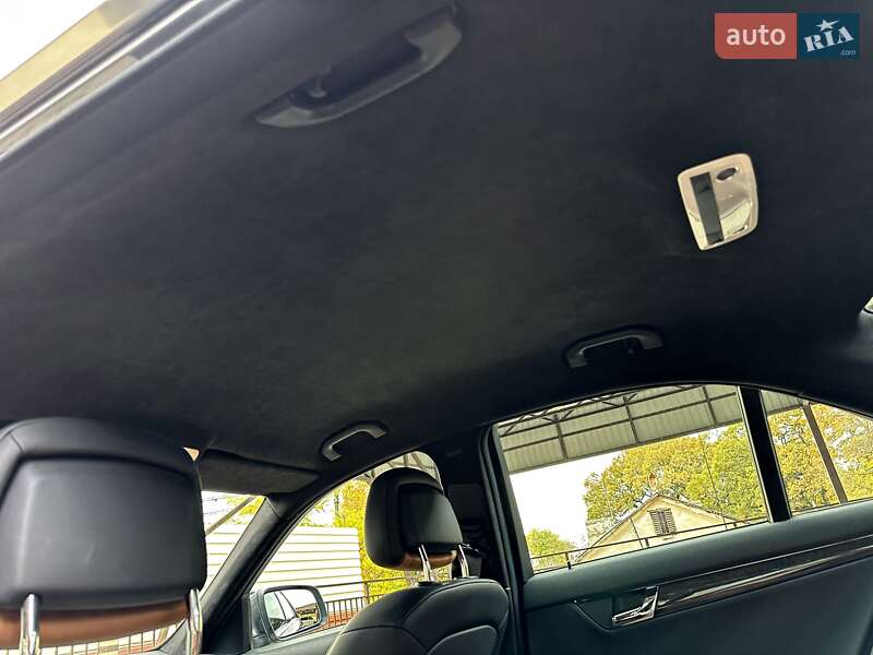Седан Mercedes-Benz C-Class 2008 в Одесі фото 73 Седан Mercedes-Benz C-Class 2008 в Одесі