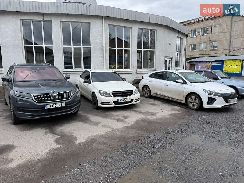 Седан Mercedes-Benz C-Class 2011 в Калинівці